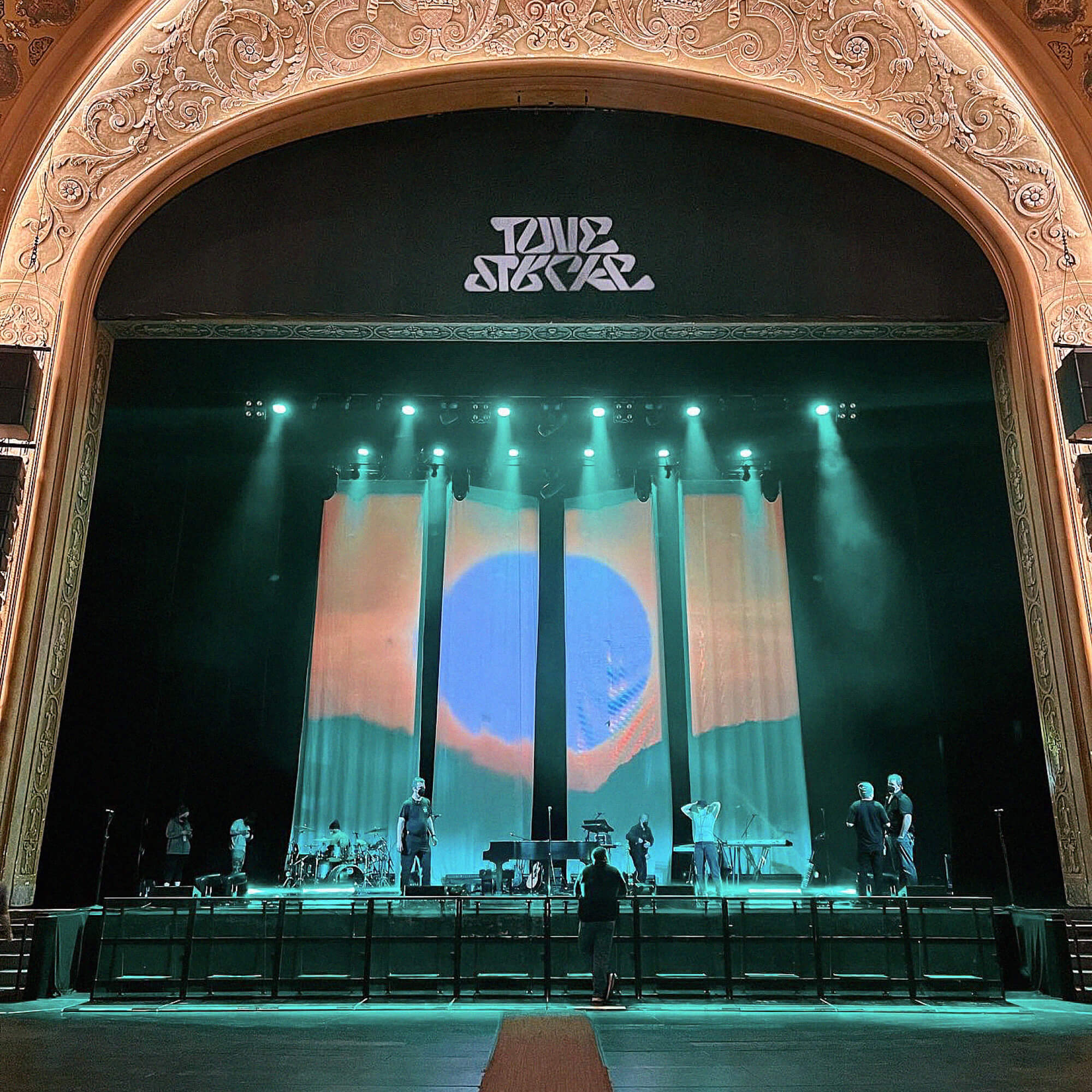 Gregory Page_Tove Styrke / Logo_7